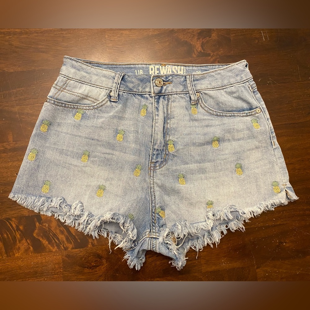 Rewash Pineapple Embroidered Shorts